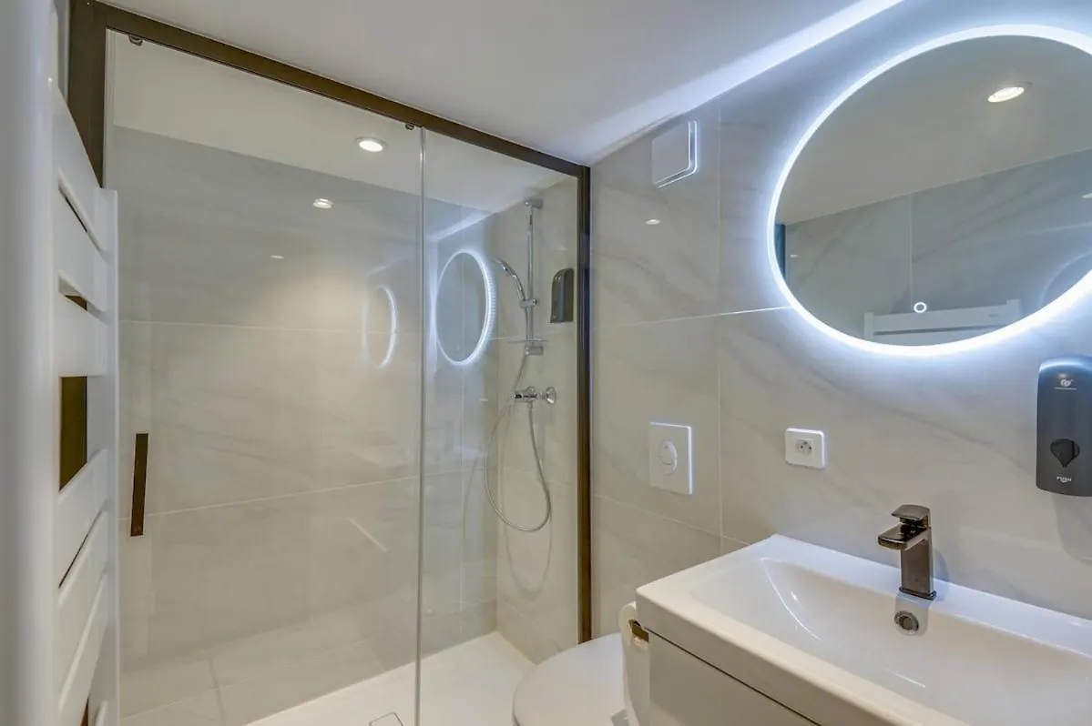 Brp Cannes Center, Two Apartment